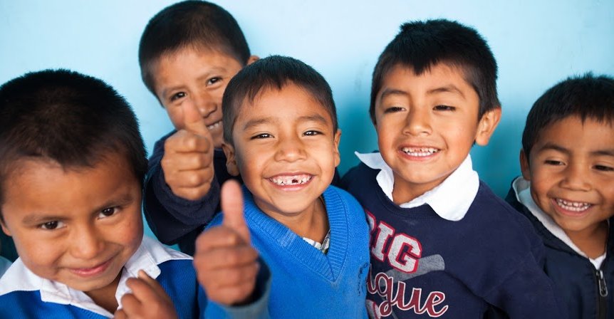Guatemalan kids thumbs up
